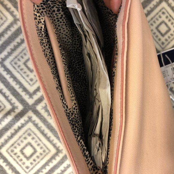 NWT Kaari Clutch - Blush with Gold - Picture 4 of 5